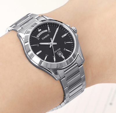 p*o様 CASIO S011 デジタル メンズ 36mm 昭和時代 Casio Men's Vintage Gray Dial Stainless Steel Watch MTP-1302PD