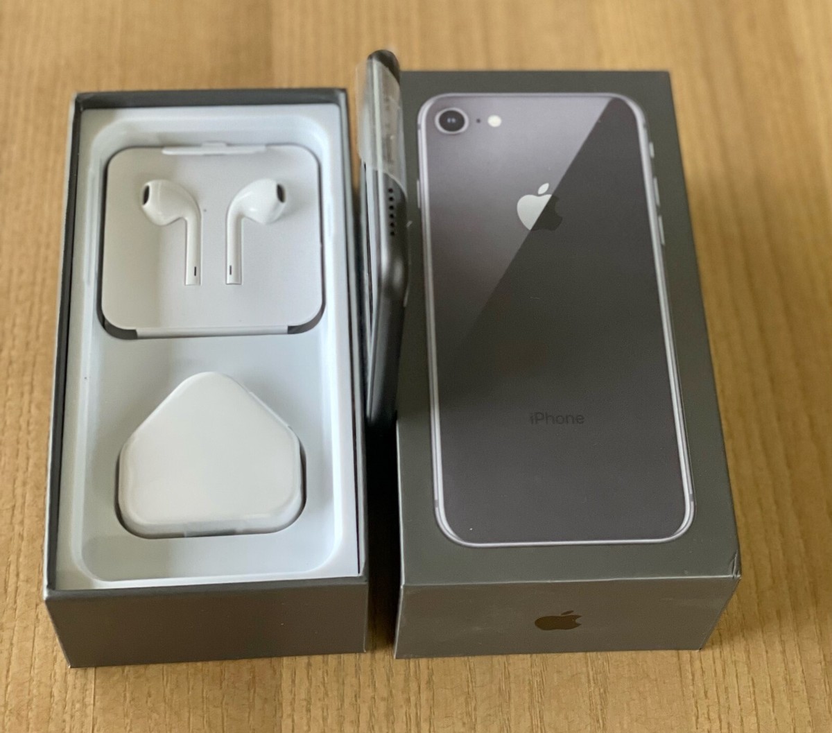 Apple iPhone 8 シルバー 箱あり iPhone8 256GB シルバー Amazon.com: Apple iPhone 8 (256GB