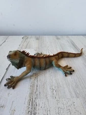 Unique hanging lizard mini iguana chameleon life-size unique tropical statue dec