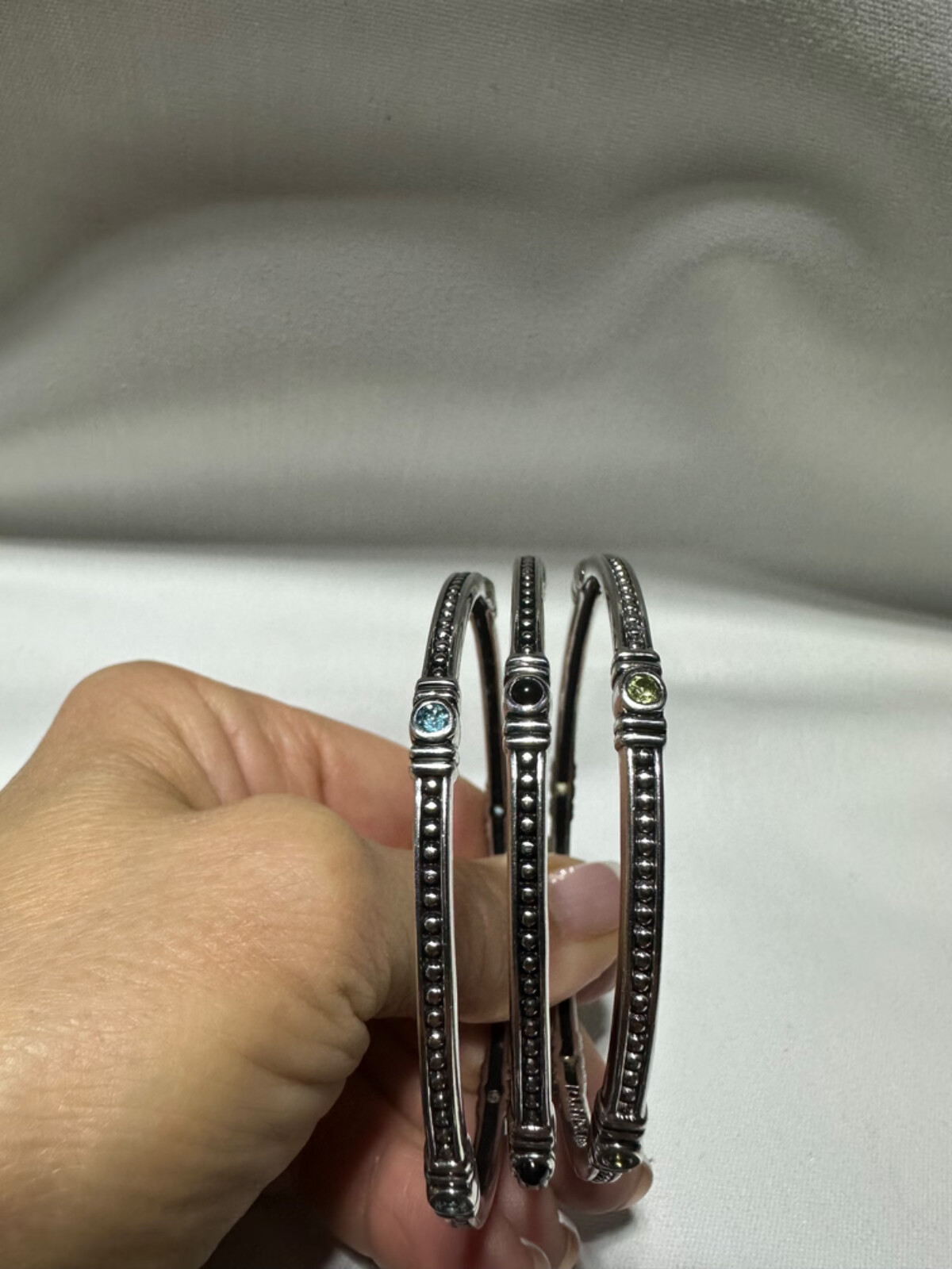 Bracelets John Atencio. 3 stackable multicolored … - image 5