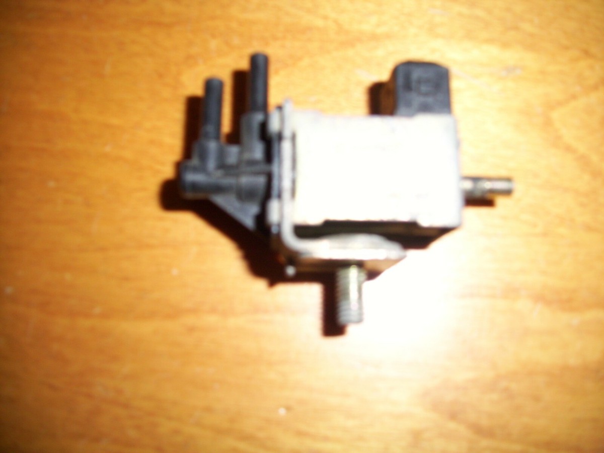 1990-95 NISSAN 300ZX GENUINE VACUUM SWITCH VALVE VSV