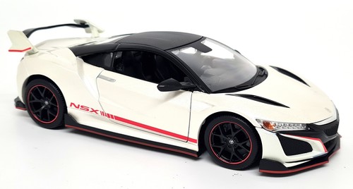 Maisto 1/24 - Acura NSX 2018 Pearl White Supercar Diecast Scale Model Car - Picture 6 of 6