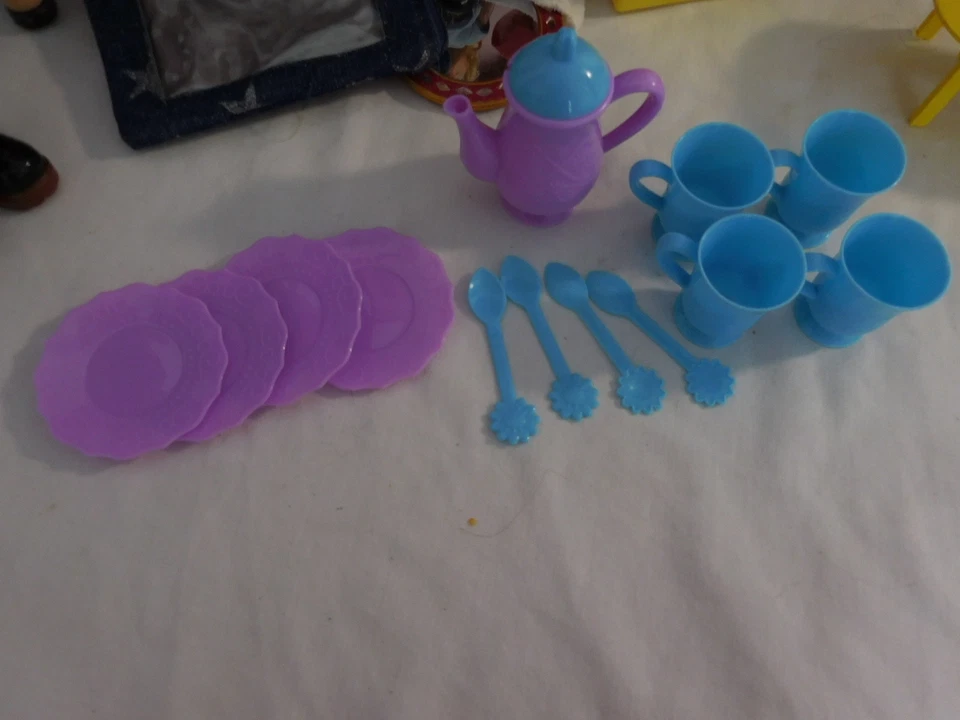 Bratz The Movie Mansion Passion 4 Fashion + Dolls Very Large Rare Dolls House  - Image 2 of 4