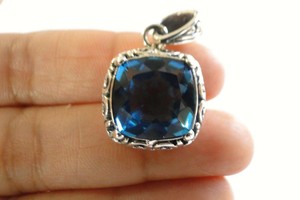 London-Blue-Topaz-Solitaire-Ornate-925-Sterling-Silver-Pendant