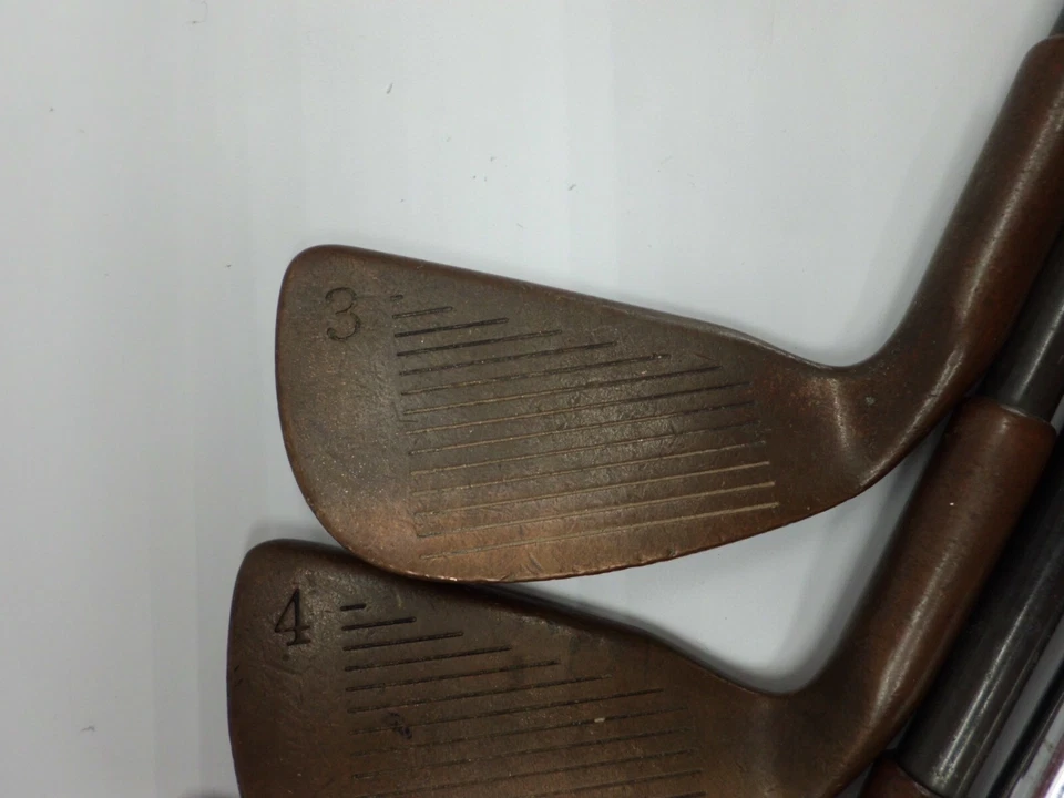 Copper Classic Golf Clubs Beryllium Iron Set 3-5 7 P&S Graphite Shaft Right Hand - Image 4 of 4