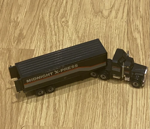 Matchbox Convoy Kenworth Midnight X-Press