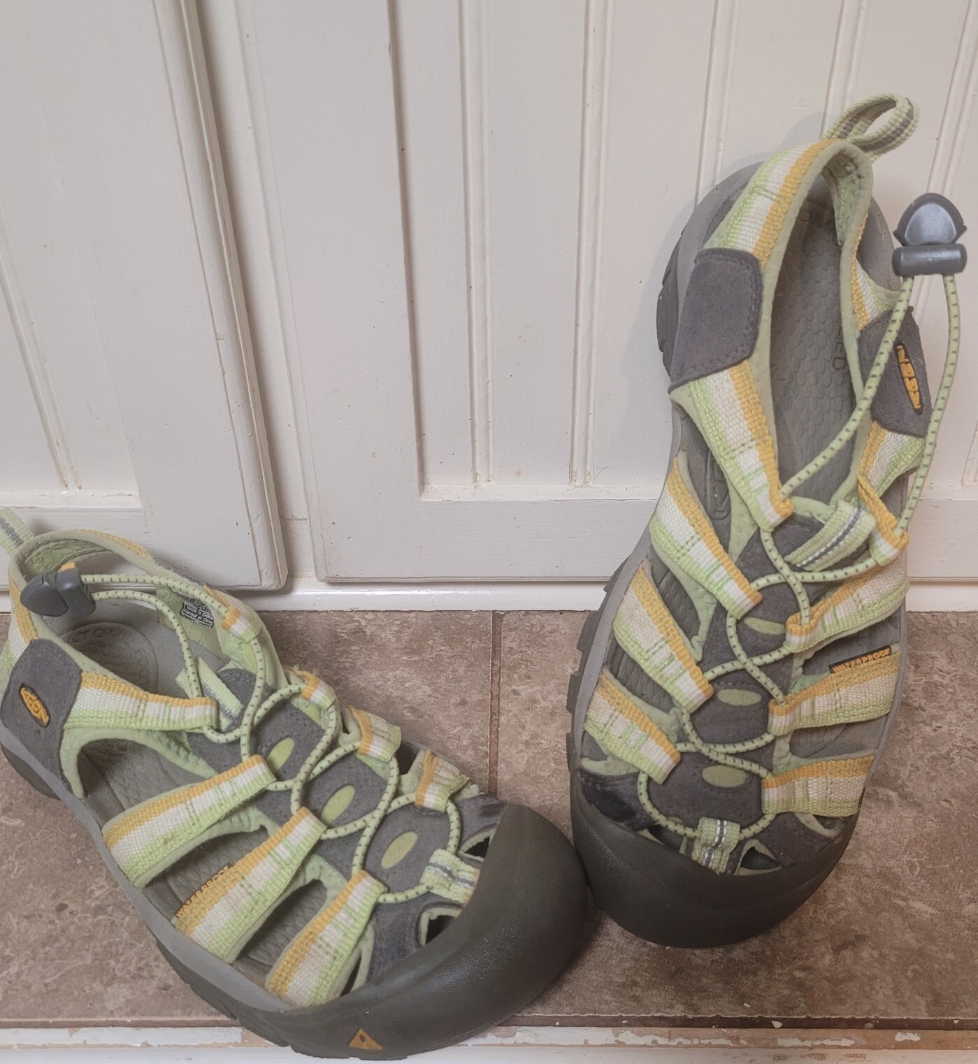 Sandali Keen donna taglia 8 grigi trail escursionismo impermeabili sport outdoor