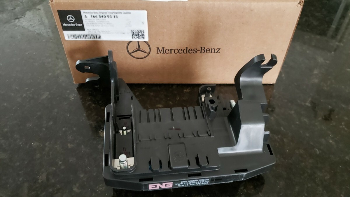 OEM/NEW & GENUINE Mercedes-Benz AMG Fuse & Relay Box 1665409315