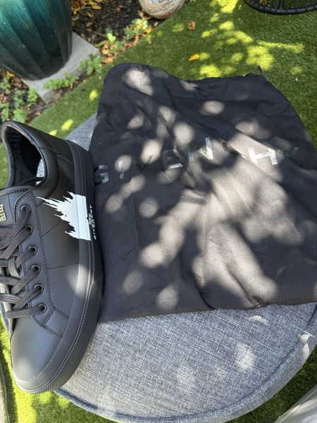 Givenchy Disney Men’s Black Leather Logo Lace-Up Sneakers US 10.5 New