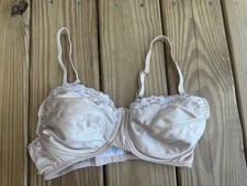 Vintage Vanity Fair 75-233 Satin Underwire Bra Size 38C Beige With Lace Trim