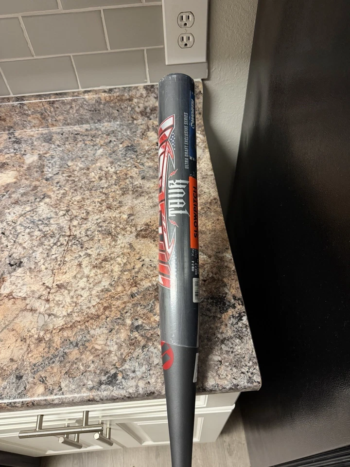 Bate de softbol lanzamiento lento Worth Mayem Tour Series 34/26 excelente estado Foto 4 de 4