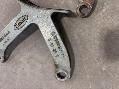 Peterbilt Exhaust Muffler Bracket 14-15638R 2 available 