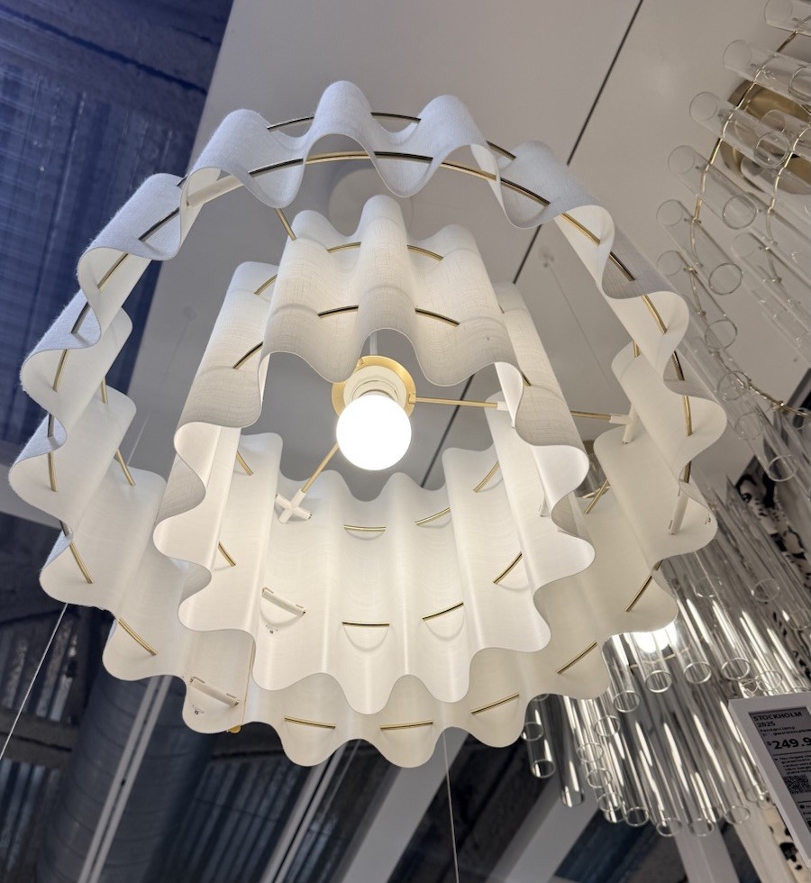Ikea STOCKHOLM 2025 Pendant lamp, white wavy textile/brass plated