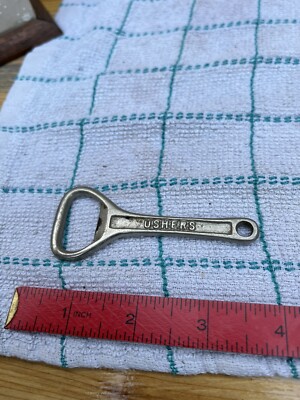 USHERS VINTAGE Metall Flaschenöffner Werbung Stück Mann Höhle Bar Artikel Retro