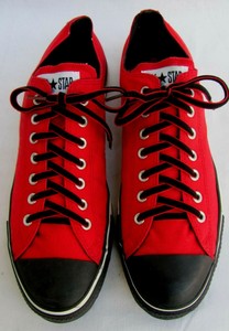 converse rojas con negro