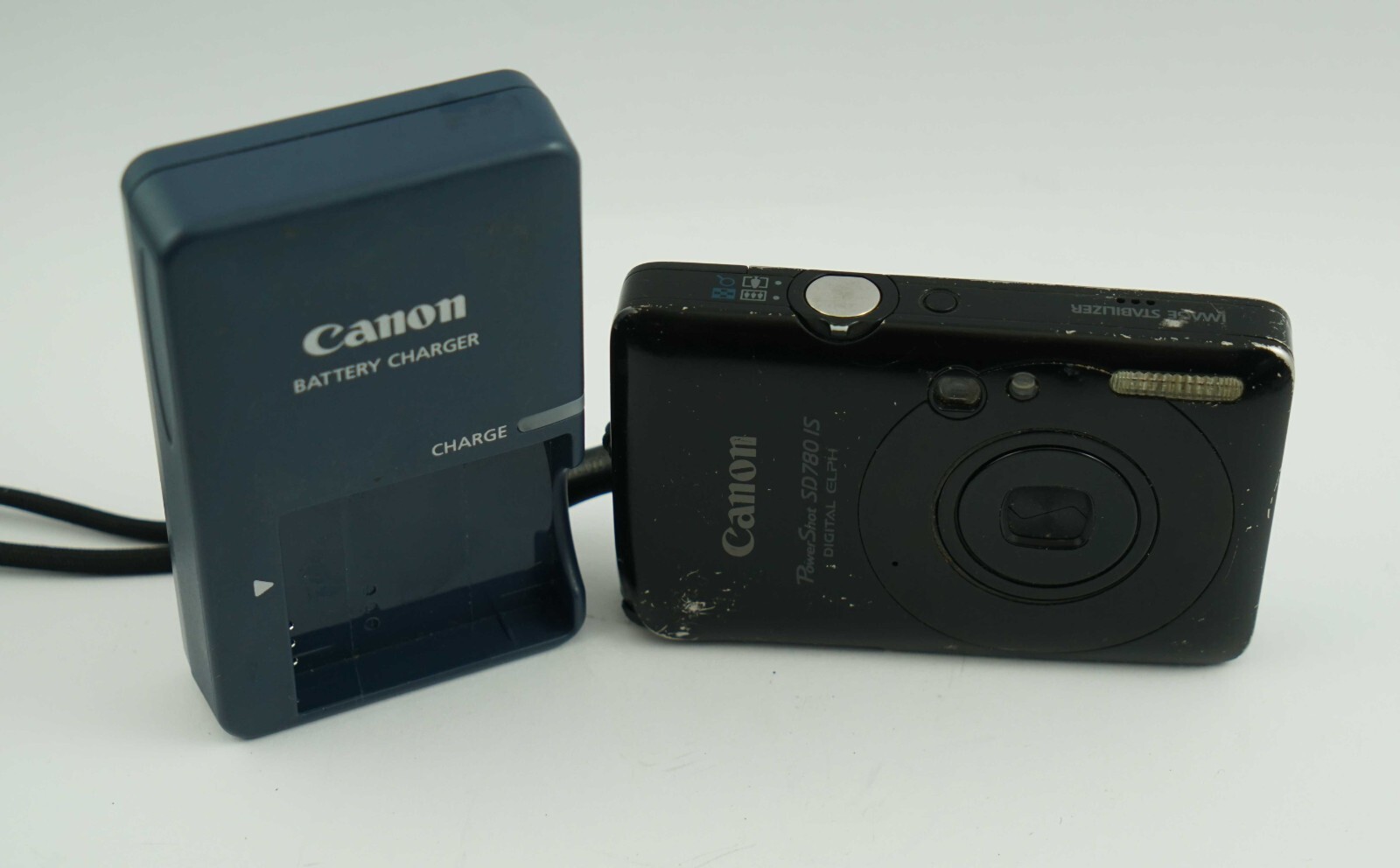 Canon PowerShot SD780IS Digital ELPH 12.1 Megapixel Digital Camera