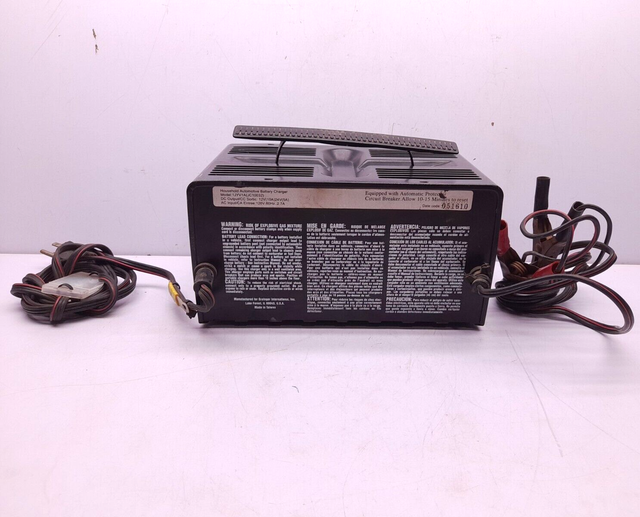 Westward 1JYV1A 10/5 Amp Fully Automatic Battery Charger 12/24 Volt for