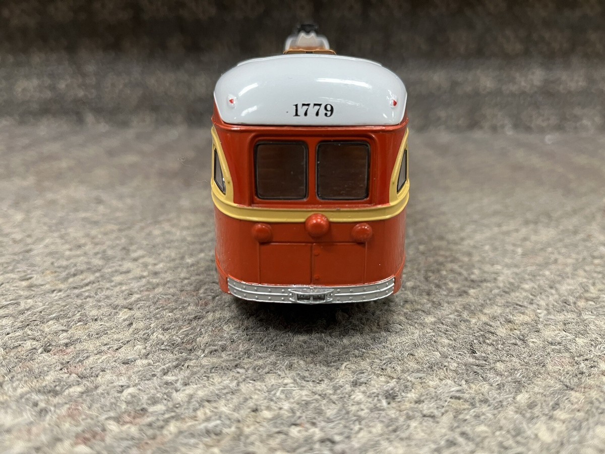 CORGI 1/50 SCALE #55003 PCC STREETCAR ST. LOUIS *ST | eBay