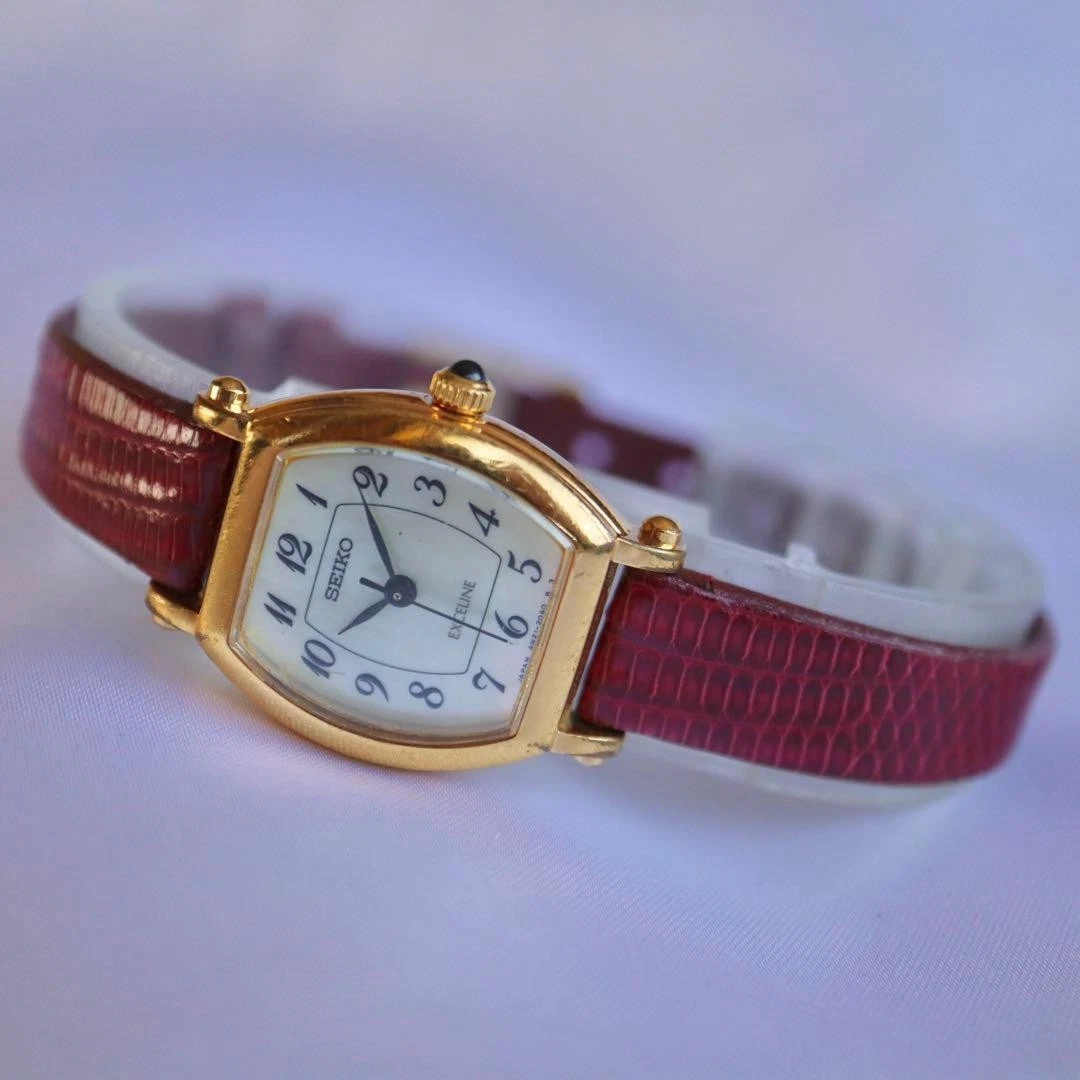 Reloj Seiko Excelline 1518 concha dorado para mujer de Japón