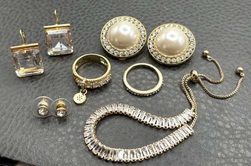 VTG -Modern Jewelry Lot Rhinestone Ring Faux Pearl Earrings Bracelet Costume Lot