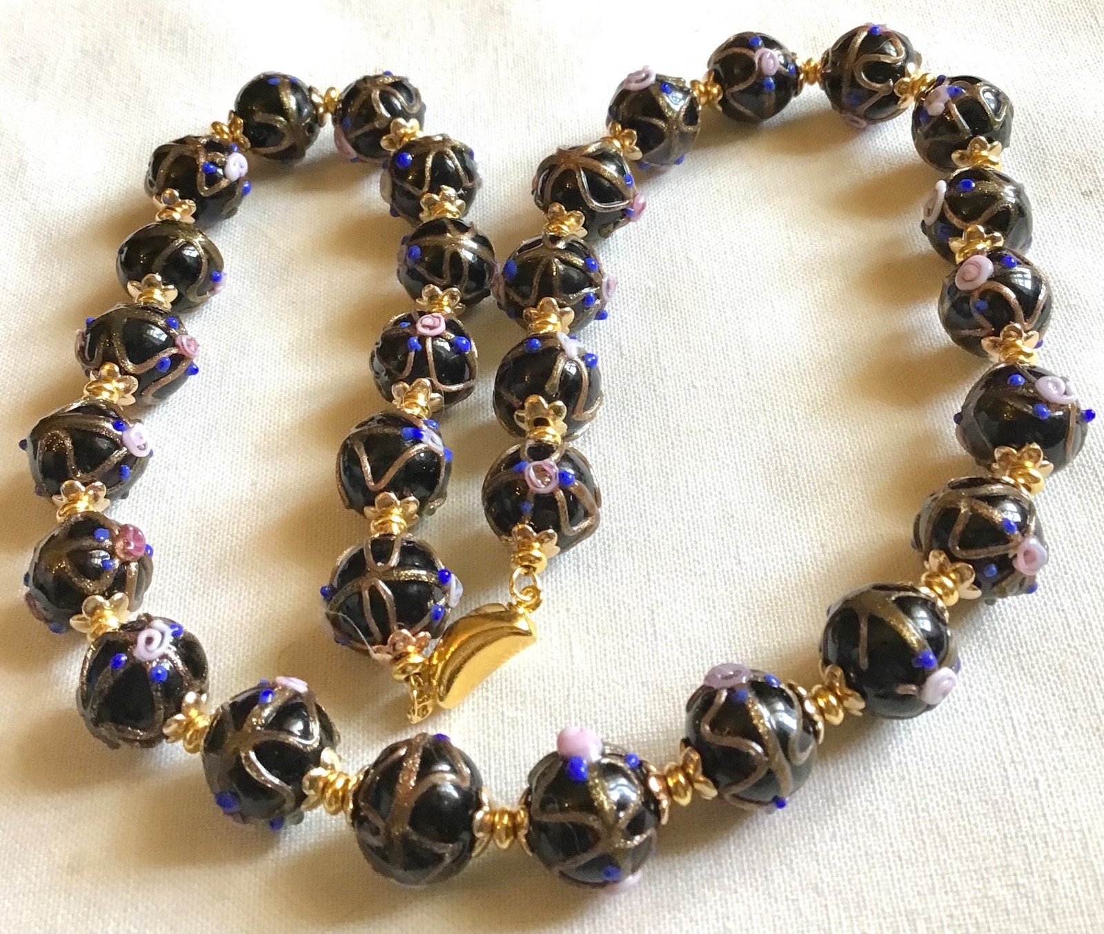 Perles gâteau Murano noires vintage de 12mm en verre d'art italien
