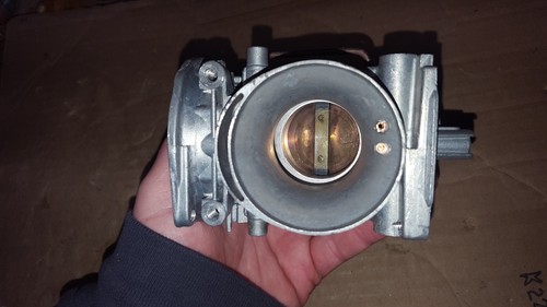 1988 1989 Suzuki GSXR750 outer right carburetor body # 4 CODE 17C30 NICE! - Picture 5 of 12