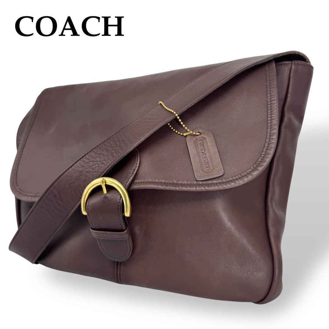 Vintage OLD COACH shoulder bag with charm pre-loved