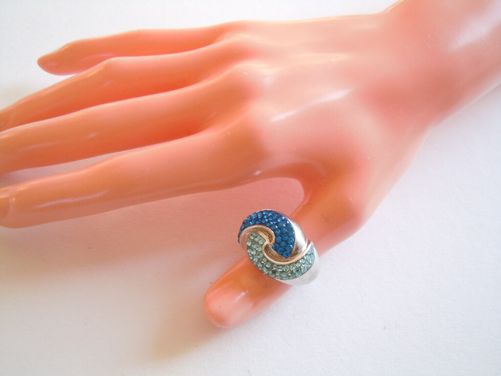 Solid 925 Sterling Silver Ring with Rhinestones L… - image 9