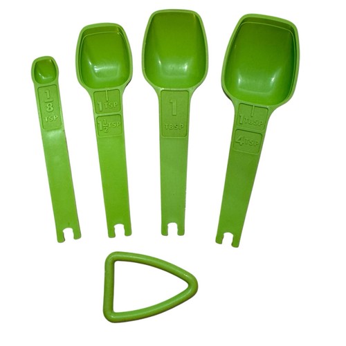 Vintage Replacement Tupperware Green Measuring Spoons Set of 4 with Ring - Picture 1 of 13