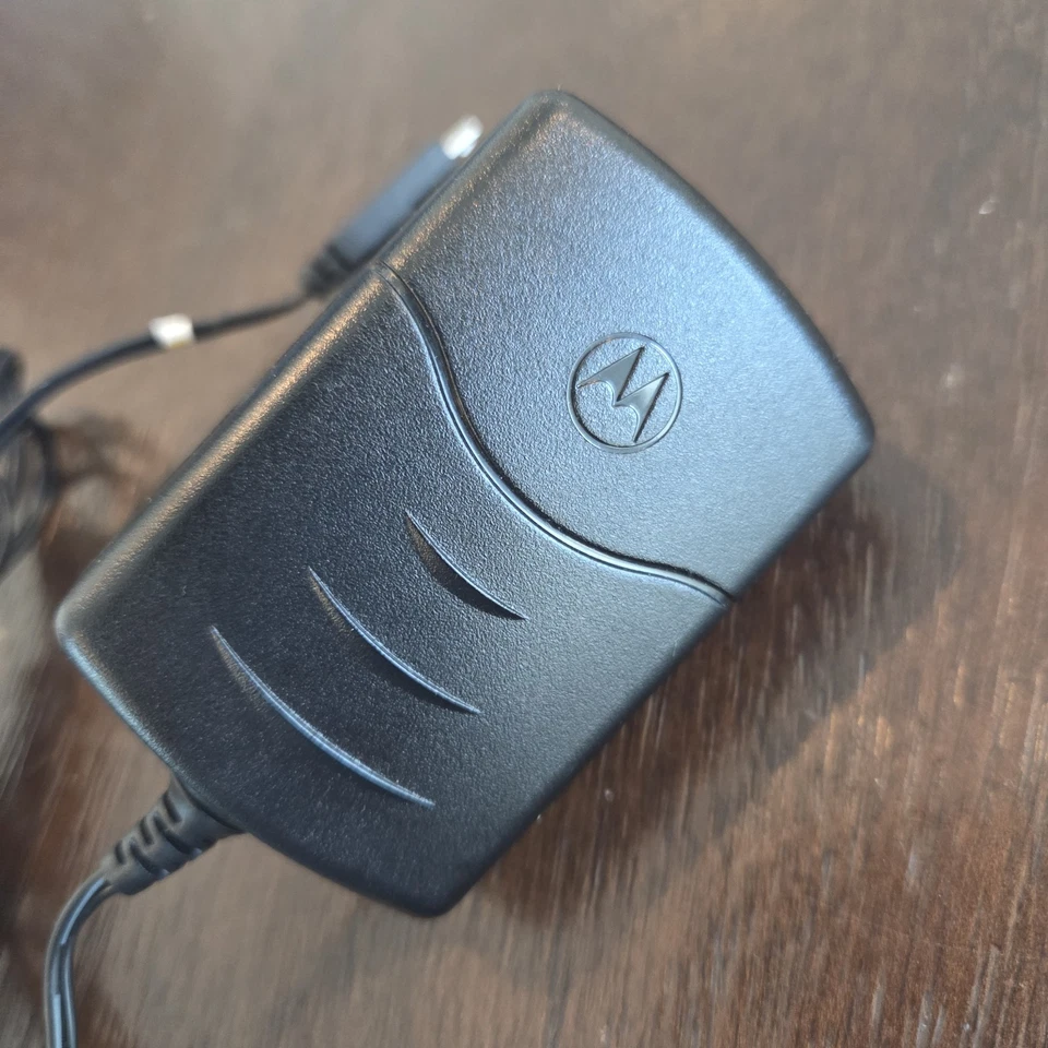 Motorola Cell Phone FMP5202C Charger Power Supply Adapter 5V 850mA MICRO USB-B - Image 2 of 4