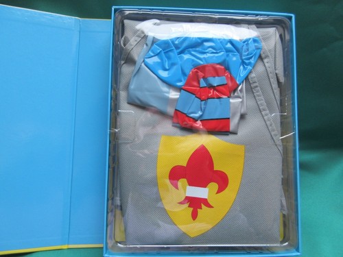 Children's Knight dressing up and play kit - Picture 3 of 3