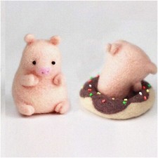 Piggy Bliss Felting Delight Kit - 70s Style with 19um Grade Merino Wool, Needles
