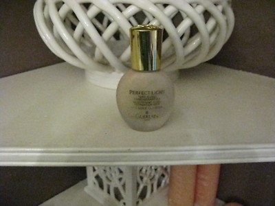 GUERLAIN Perfect  Light Beautifying Fluid Foundation Spf 8 # 10  Beige Glamour
