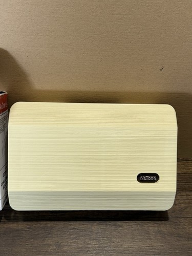 NuTone Campanello decorativo per porta con filo 2 toni LA11WH - Foto 6 di 12