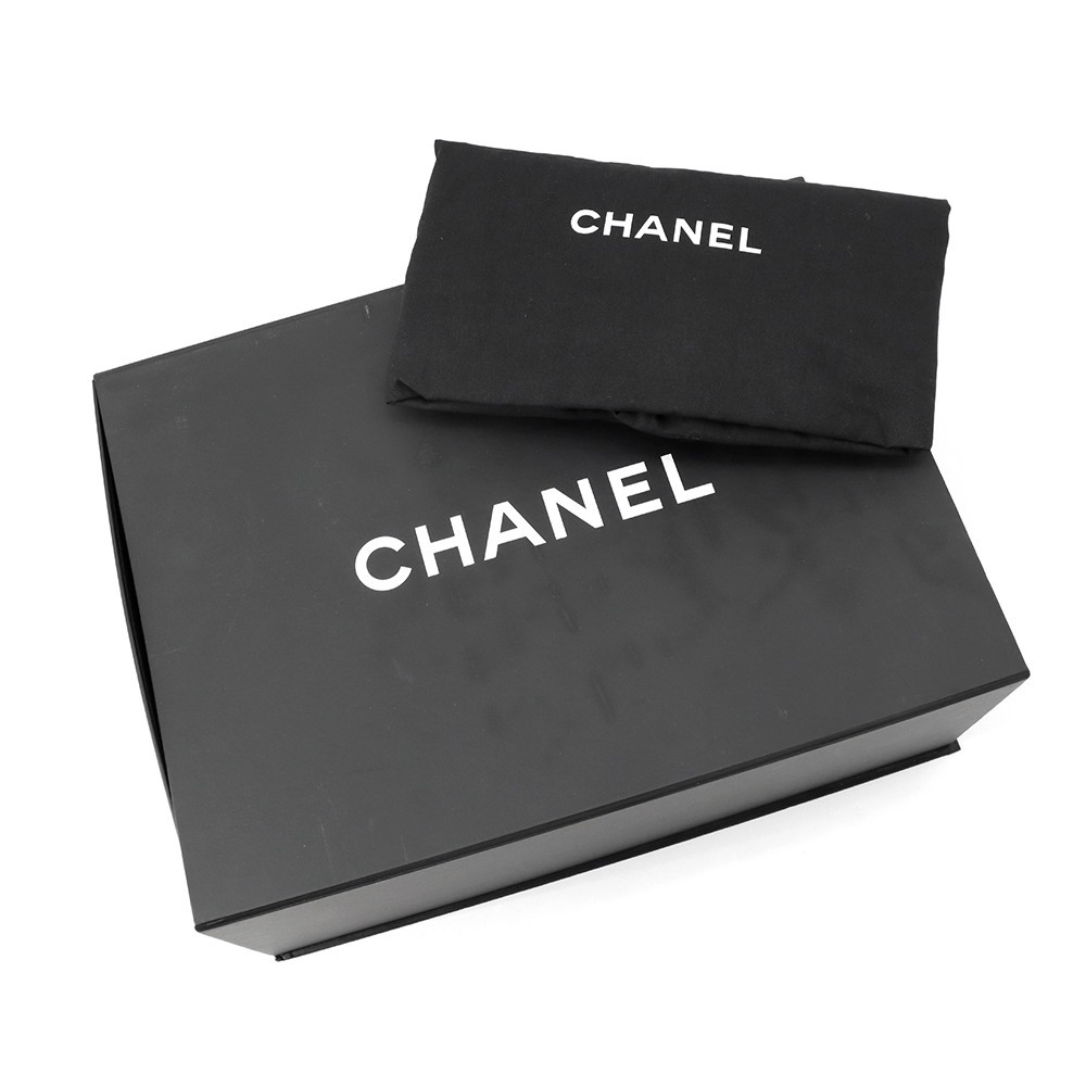 CHANEL Coco Neige Boa Mouton/Nylon Black/Ivory — image 15