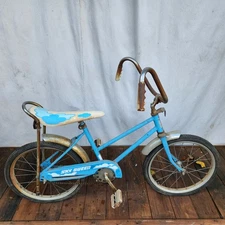 1970s AMF Roadmaster SKY QUEEN Muscle Bike Light Blue 20” Banana Seat CLOUDS!
