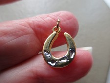 VINTAGE GOLD FILLED SILVER FOOTPRINTS IN SAND HORSESHOE LUCKY FOB CHARM PENDANT