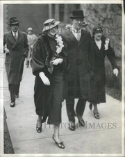 1934 Press Photo Mr. Leroy Kramer and Daughter- RSA46743