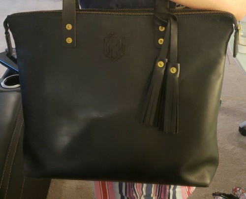 Lifetime Leather Co. Reißverschluss Beuteltasche Oxford schwarz Monogramm Schulter Handtasche  - Bild 19 von 20