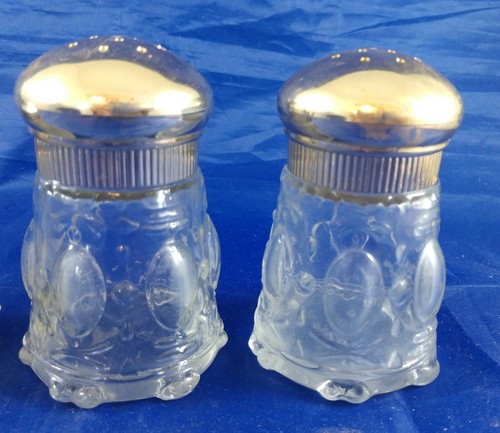 Lot of 2 Salt & Pepper Shakers, Avon Shakers and Cut Glass Shakers - Picture 2 of 8