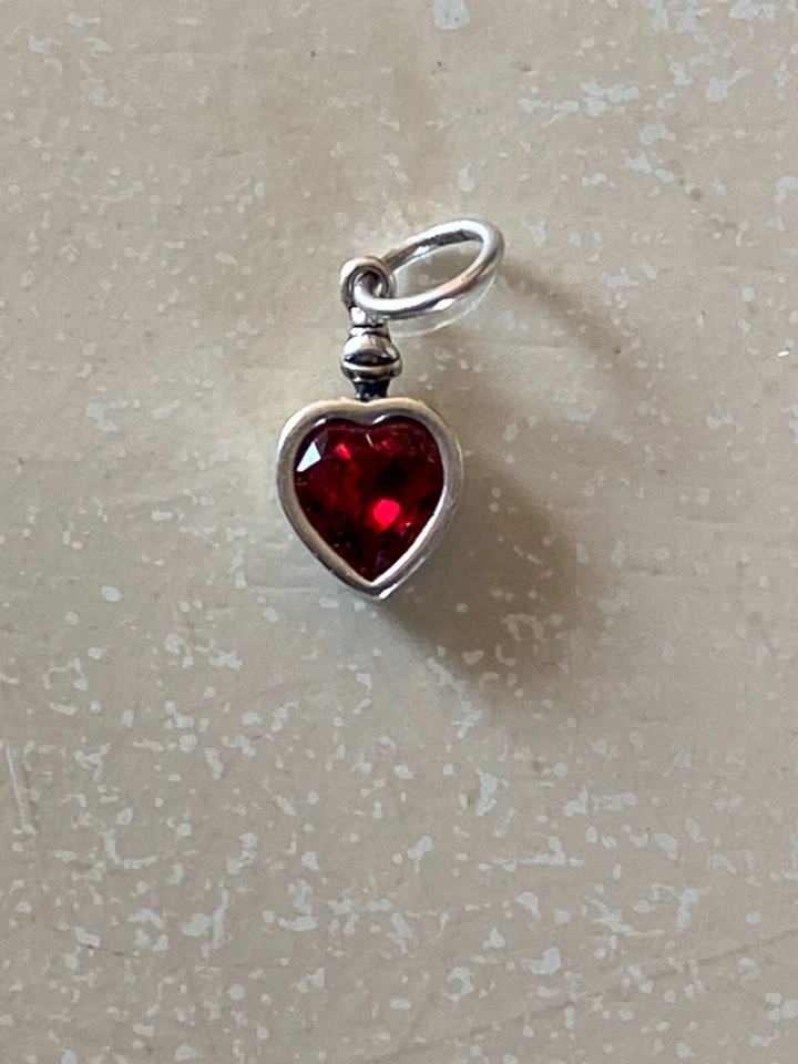 Dije de amor Siam Lux Vitae de Waxing Poetic Foto 2 de 3