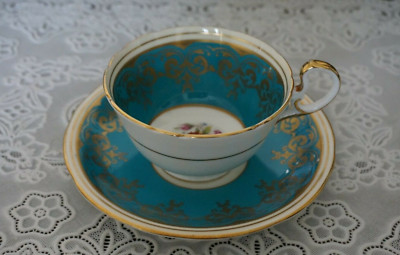 Aynsley China - ハマースレイ   ハマーズレイ　リーフと青い花と金彩　レア　トリオ Aynsley China（食器 ・ ブルー・ネイビー/青色系）のフリマ