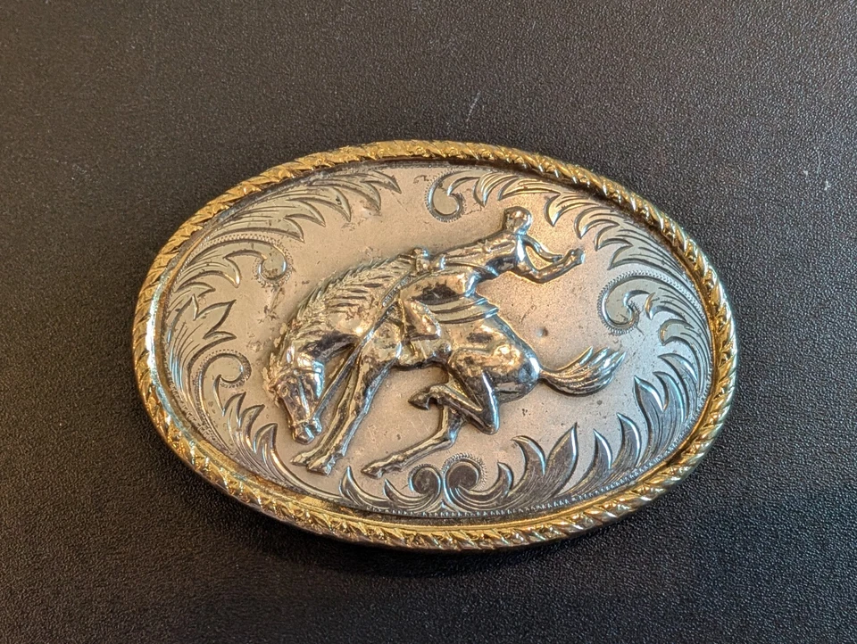 Finales Nacionales de Hesston 1977, Wells Fargo, Sears Roebuck y otras hebillas de cinturón Foto 2 de 4