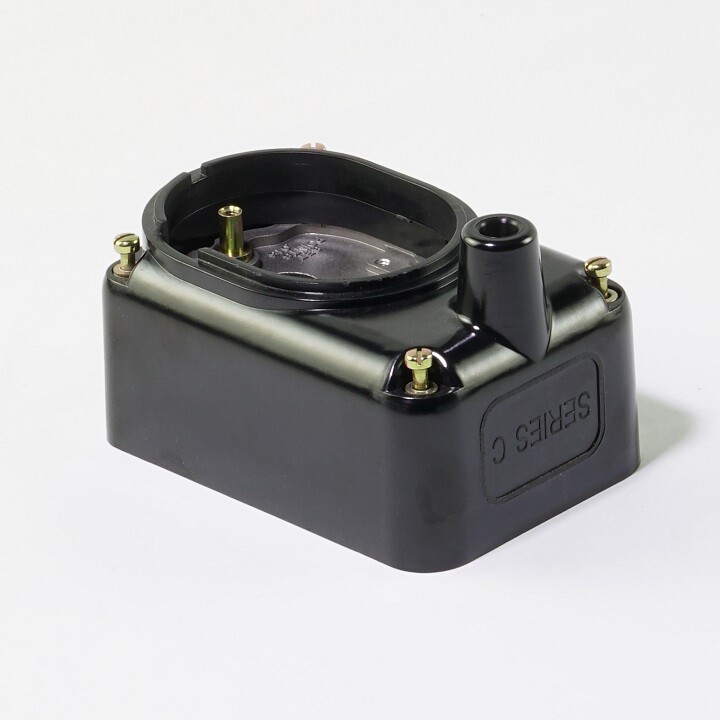 WICO Series C Magneto Lower Cap for John Deere Tractors #FXC2300