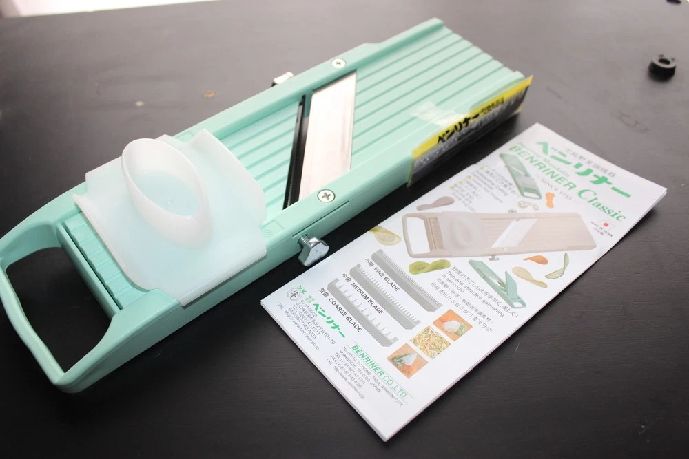 Benriner Vegetable mandoline Slicer slicer Universal vegetable cooker CBV04
Opens in a new window or