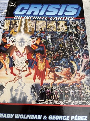 CRISIS ON INFINITE EARTHS TPB DC COMICS 2000 FIRST PRINT PEREZ WOLFMAN FN/VF