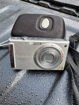 Panasonic Lumix [DMC-FS5] 10MP Compact Digital Camera Silver w
