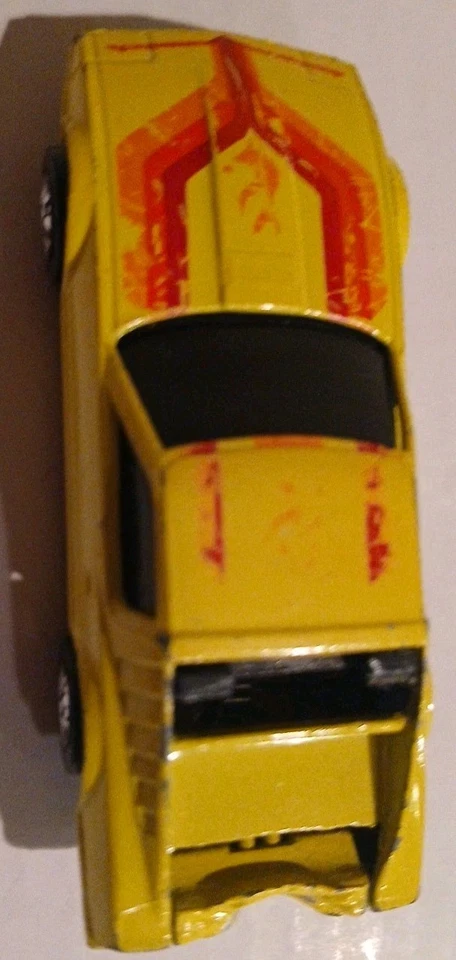 Coche agrietado Nissan 300 ZX amarillo Hot Wheels 1983 vintage diecast 1:64 RARO Foto 2 de 4