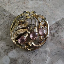 Gold Tone Arts and Crafts Style Flower Leaf Brooch Pin 2”Dia