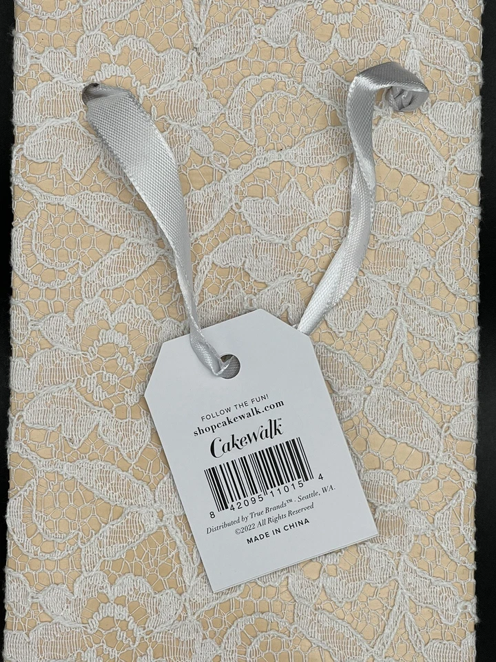 Cakewalk Vino Botella Única Vino Beige con Bolsa de Regalo de Encaje, Bolsa de Regalo de Vino Nupcial Foto 4 de 4